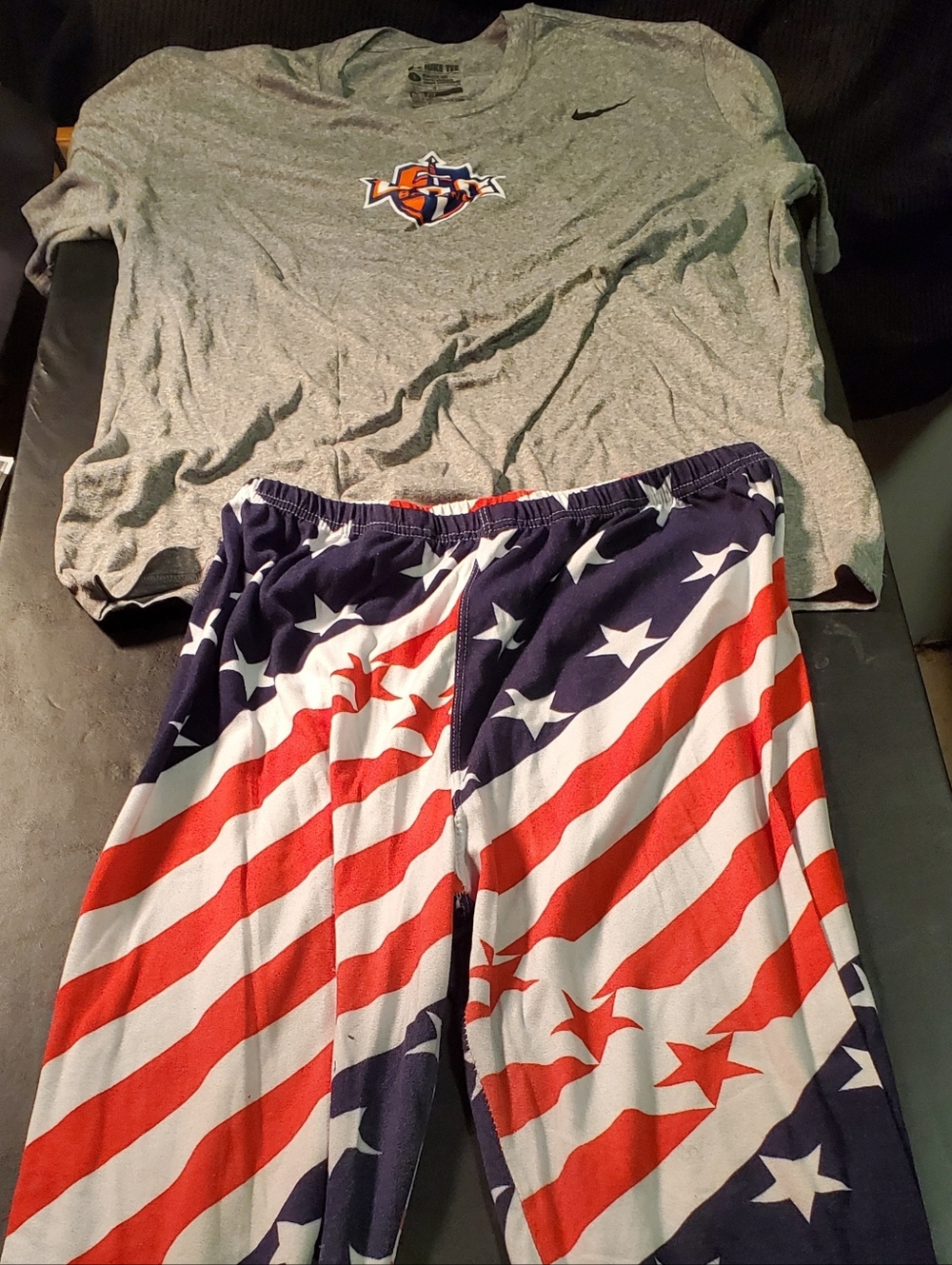 New Kathy Usa Flag Size One Size Legging Pant & The Nike Tee Grey Size L